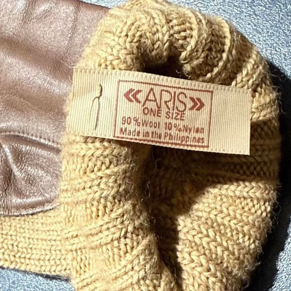 Vintage Aris Wool- Cable Knit Gloves